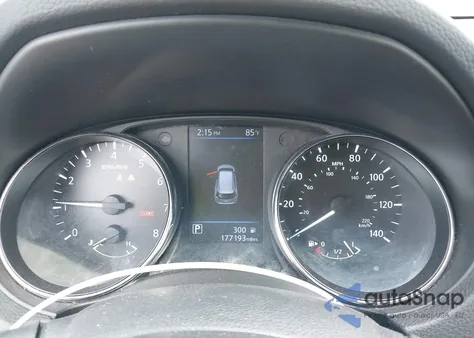 2018 Nissan Rogue Sv z USA, uszkodzony, nr VIN 5N1AT2MT4JC702099